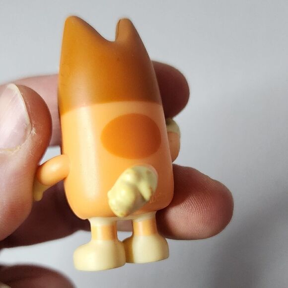 Disney JR BLUEY Bingo Heeler ACTION FIGURE Cartoon Dog Blue Brother Sibling - Picture 5 of 5